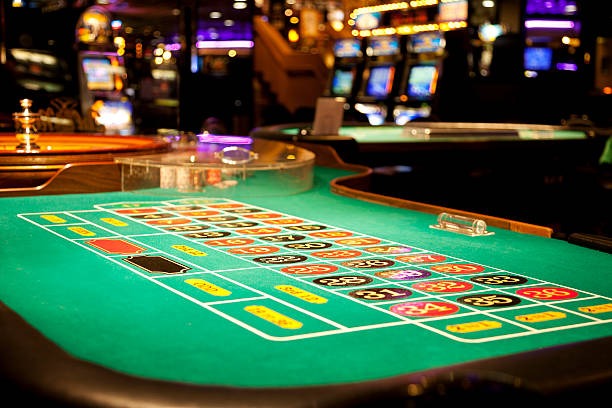 Live dealer Mega Moolah table at tigelon Live dealer Mega Moolah table at tigelon